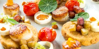 Woman Reveals Pregnancy to Her Husband Woman Reveals Pregnancy to Her Husband