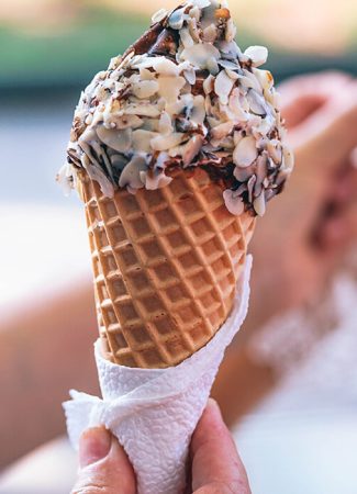 US election: Clinton and Trump trade barbs at Al Smith dinner